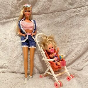 Strollin' Fun Barbie & Kelly Dolls Playset 1995 Mattel 13742 Strolling Sisters